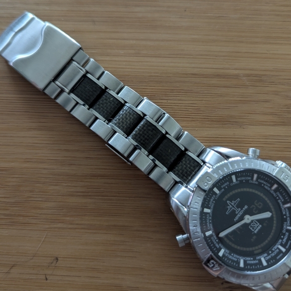 ESQ Aerodyne Black and Silver Men's Watch - Picture 8 of 12